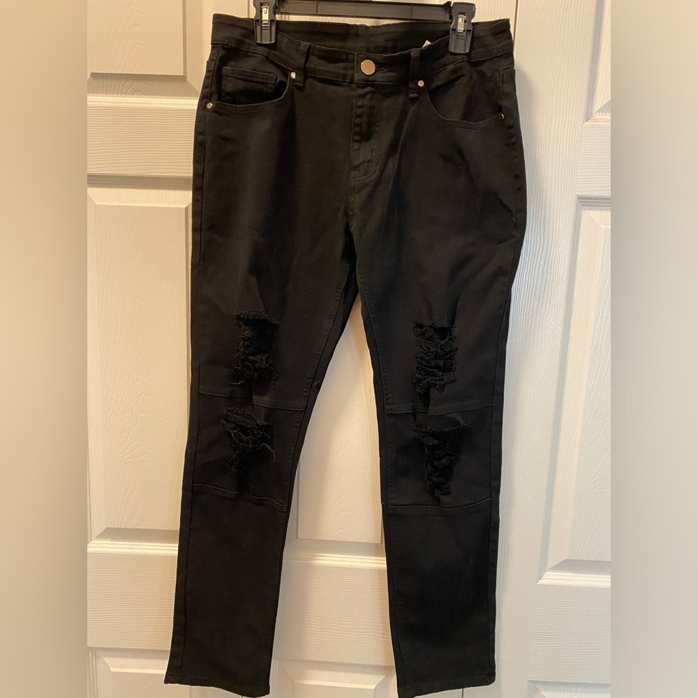 SHEIN Straight Leg Black Ripped Jeans Size 34